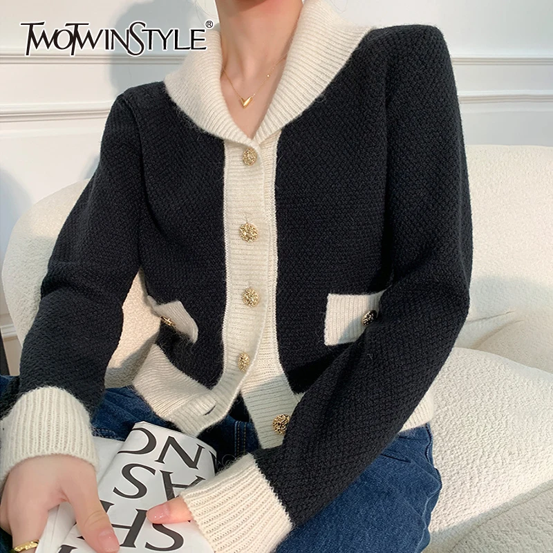 

TWOTWINSTYLE Patchwork Colorblock Sweater For Female Lapel Collar Long Sleeve High Waist Loose Women's Casual Sweater New 2021