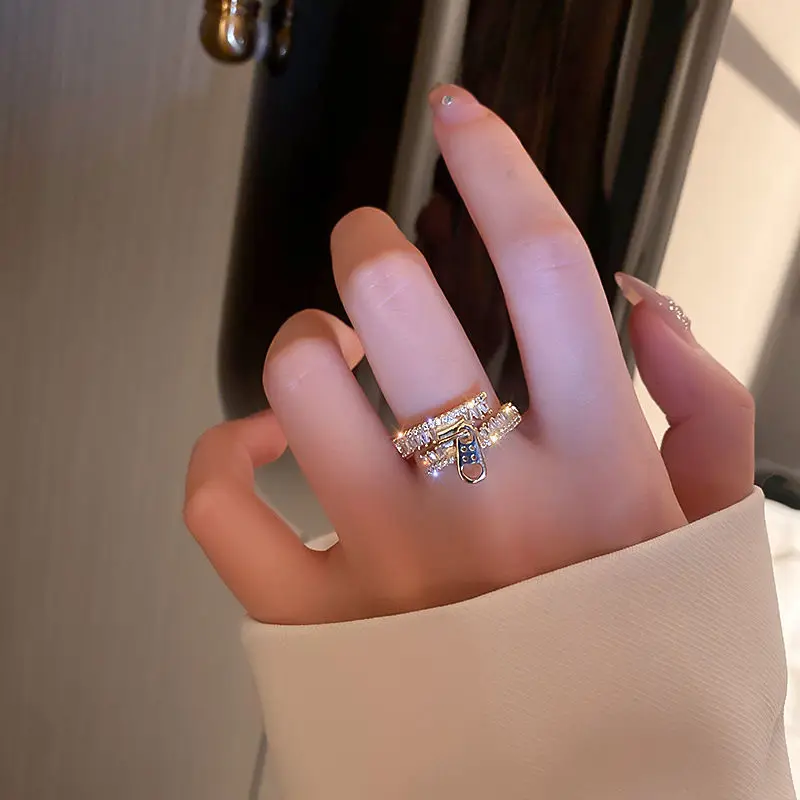 

Rings Zipper Opening Adjustable Ring Temperament Fashion Hand Jewelry Niche Design with Diamond Zircon Personalized Party Ring