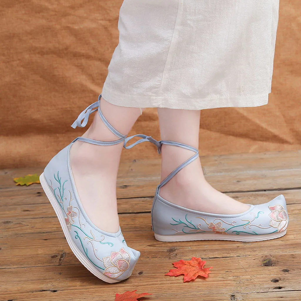 Новая обувь в античном стиле Женские винтажные туфли на танкетке с вышивкой и