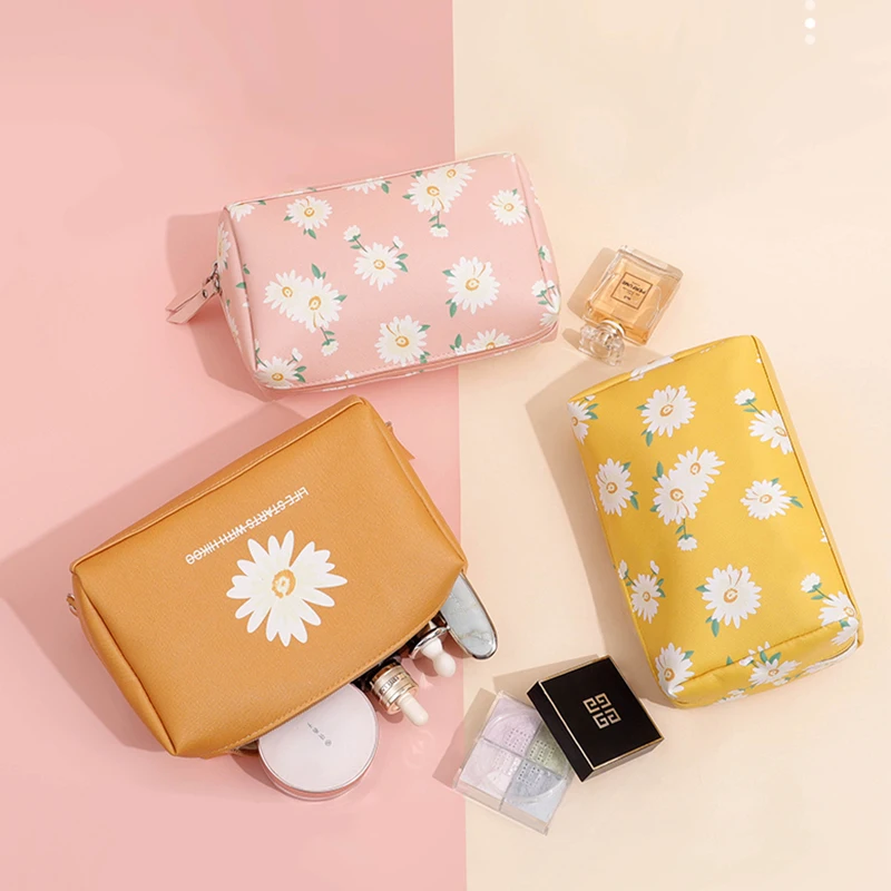 

Luxury fashion cosmetic bag professional travel storage bag beauty essential makeup storage beautician pu waterproof storage bag