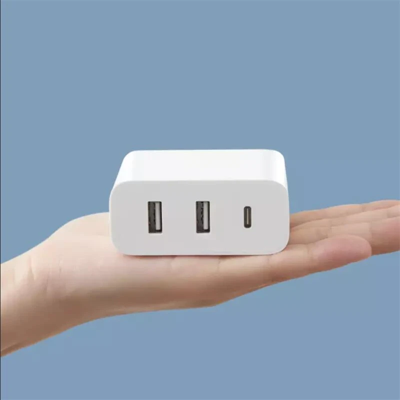 Зарядное устройство Xiaomi с 3 USB портами и поддержкой быстрой зарядки 65