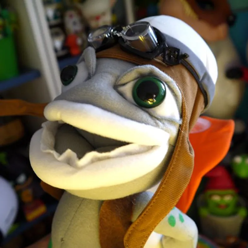 Дешево Плюшевая игрушка Crazy Frog, мягкие куклы 35 см, высококачественные подарки на день рождения для детей, коллекция ограниченного выпуска Цена Плюшевая игрушка Crazy Frog, мягкие куклы 35 см, высококачественные подарки на день рождения для детей, коллекция ограниченного выпуска