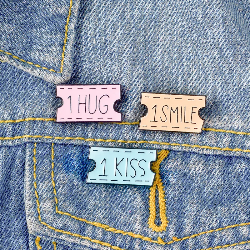 Броши с эмалью One Hug Smile Kiss забавные заколки для лацкана значки билета аксессуары