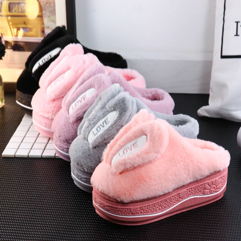 Женские тапочки Зимние теплые на высоком каблуке 5 см с кроличьими ушками