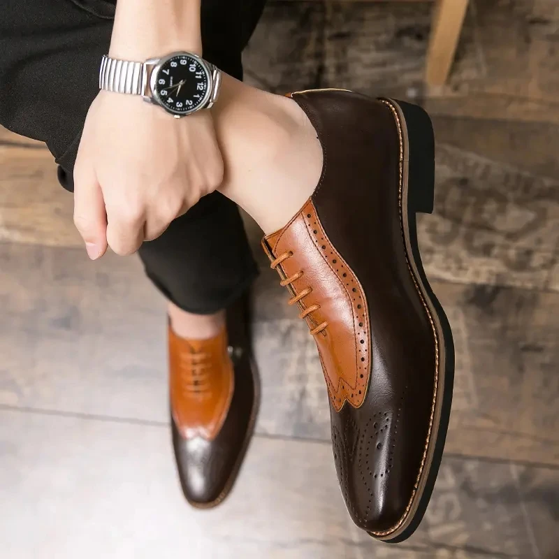 

Spring and Autumn New MenPU Square Head Carved Color Matching Fashion Trend Nightclub Hair Stylist British Brogue Shoes YX204