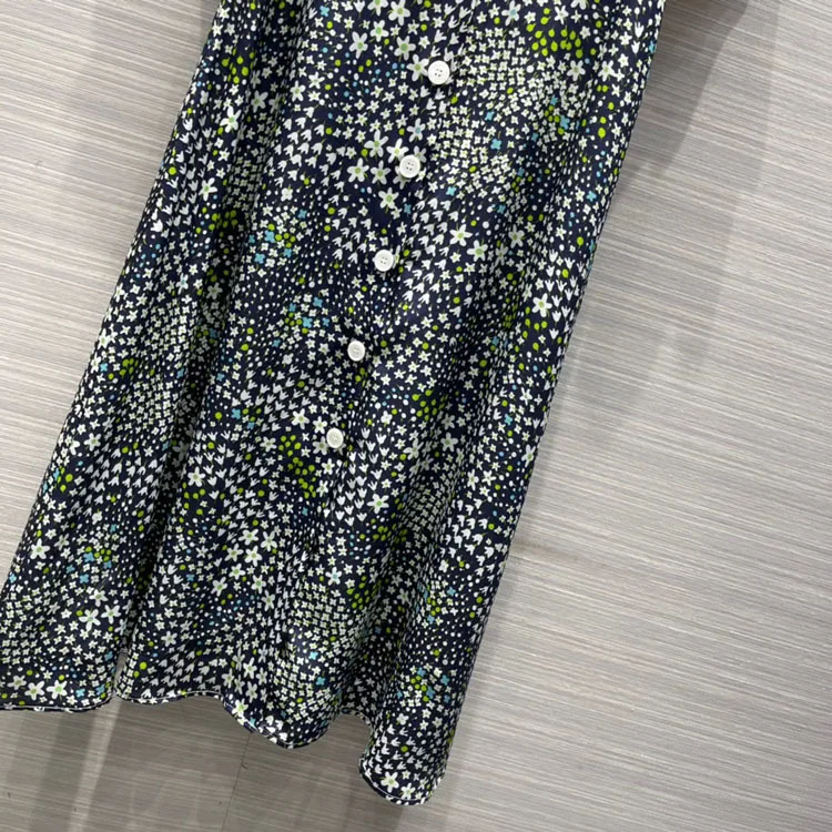 

Spring/Summer 2021 Women's New Elegant Star Print Bubble Sleeve V-Neck Silk Dress