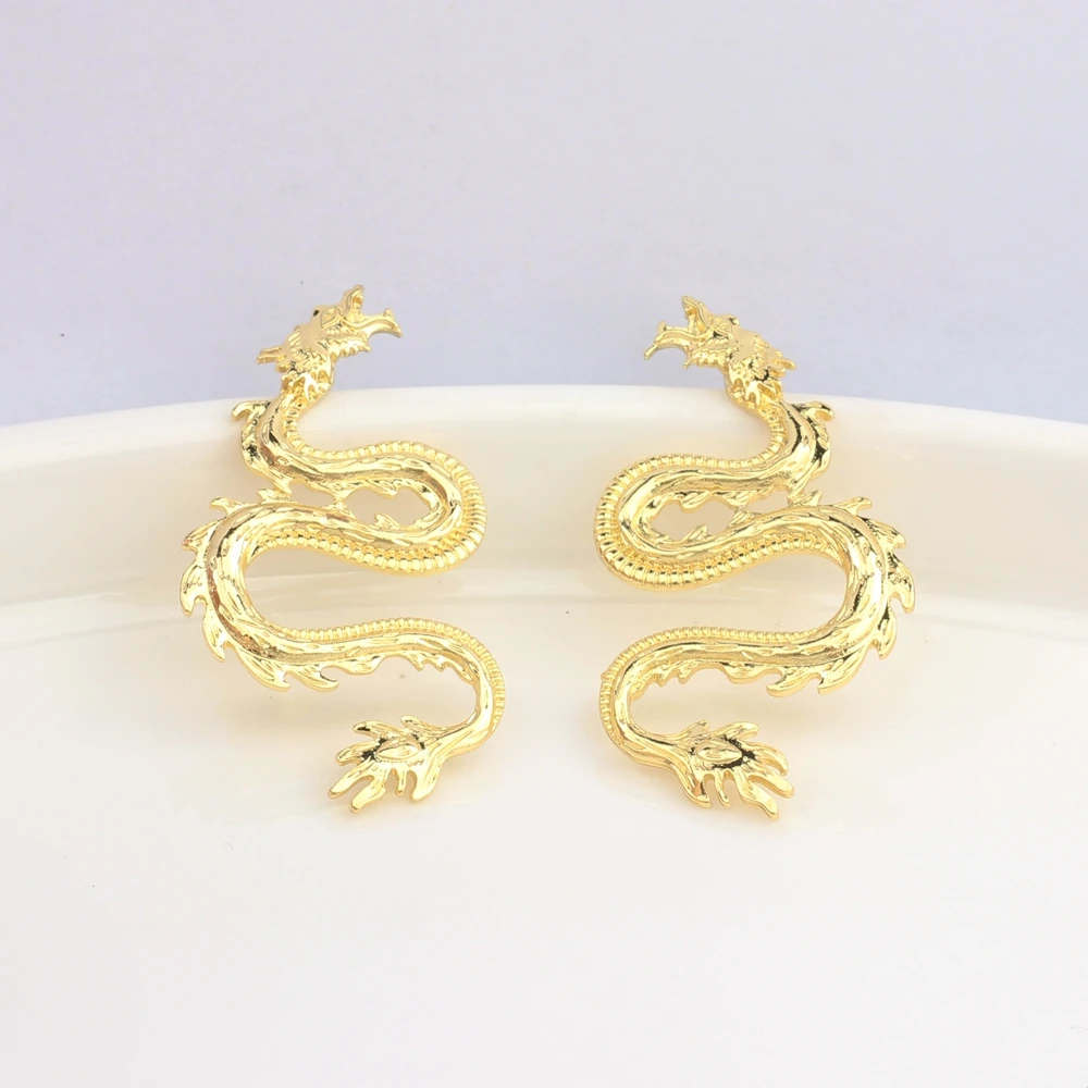 

3 пары, серьги-гвоздики из цинкового сплава