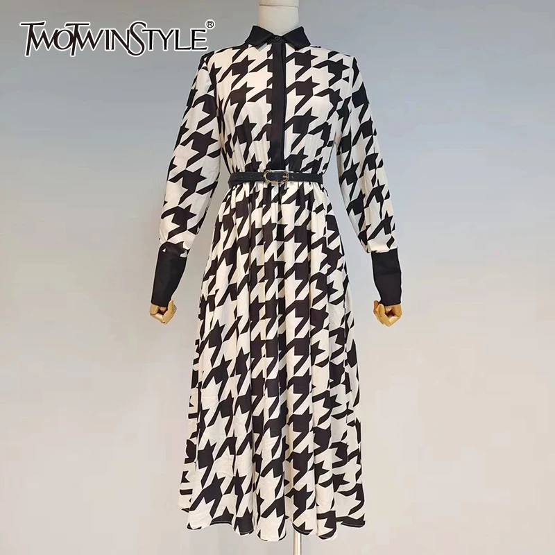 

Женское Повседневное платье TWOTWINSTYLE, свободное платье средней длины с длинными рукавами и отложным воротником, осенняя модная одежда 2021