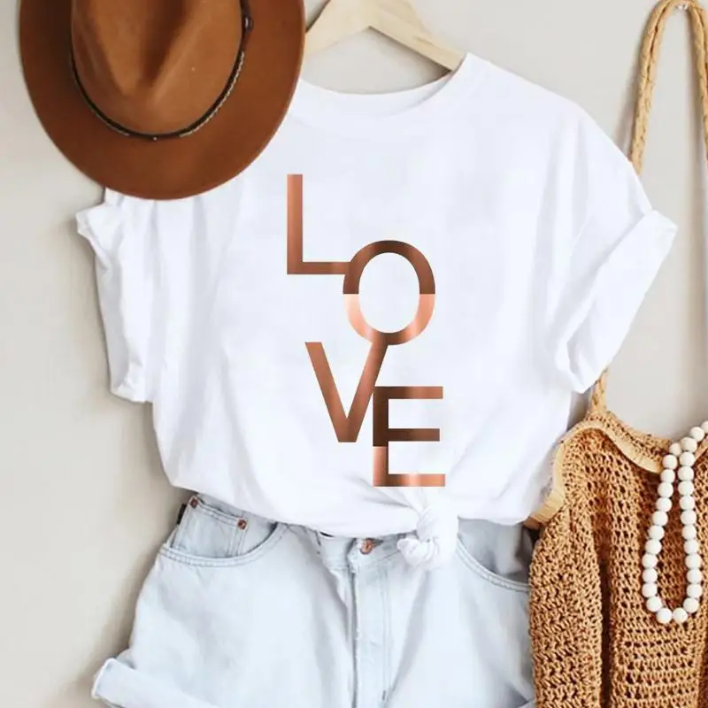 

Женская футболка с коротким рукавом, круглым вырезом и принтом