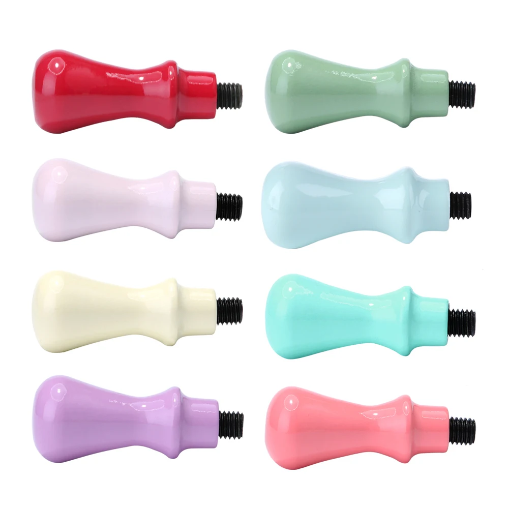 Штамп с деревянной ручкой и воском в стиле ретро | Дом сад