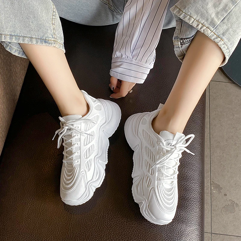 

Женские модные кроссовки 2021, женская обувь с воздушной сеткой и подушкой, большие размеры 40, Дамская спортивная обувь с амортизацией, женска...