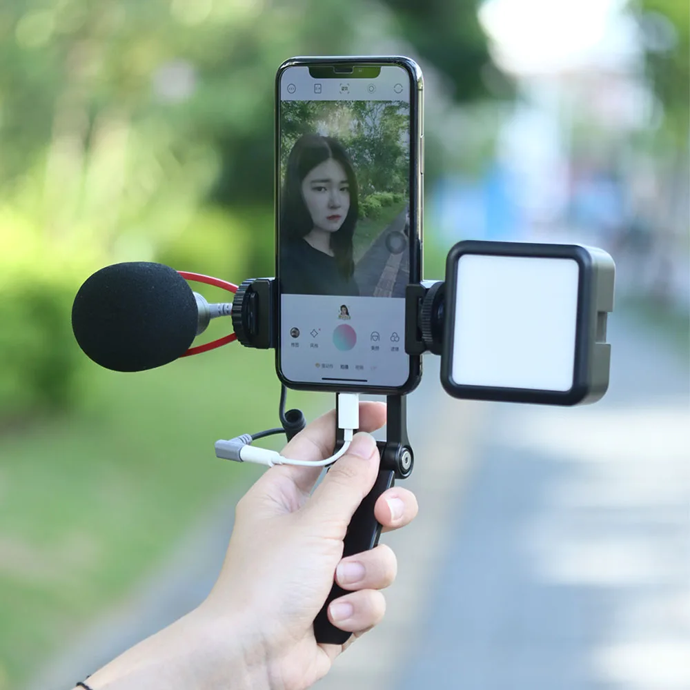 

Ulanzi ST-16 Metal Phone Mount Horizontal and Vertical Shooting Clamp Phone Holder With Cold Shoe Extend Fill Light Mic Vlog