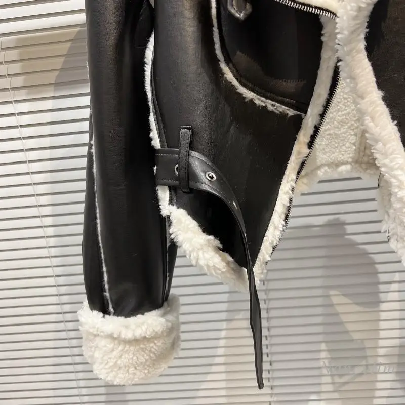 Cool Black Leather Patch Fur Coat for Women Winter New Street Motorcycle Coats Short Pu Jacket Ladies Short Outwears 2022 enlarge