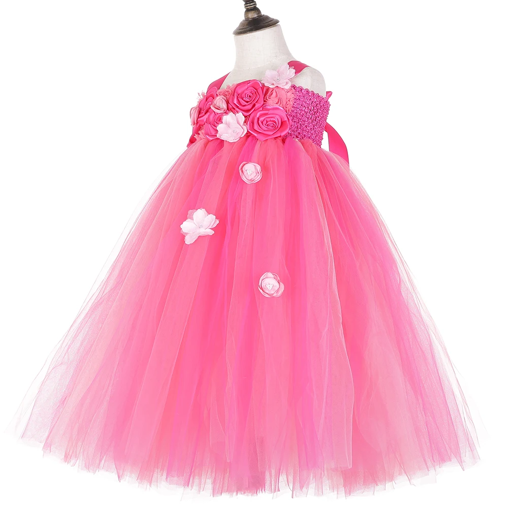 Оранжевый ярко-розовое платье-пачка для девочки держащей букет на свадьбе Платье