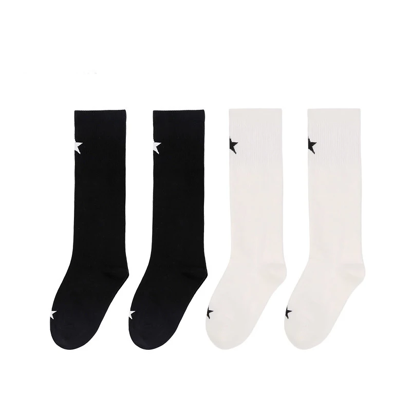 Модные длинные носки гольфы одноцветные мягкие с пятиконечной звездой