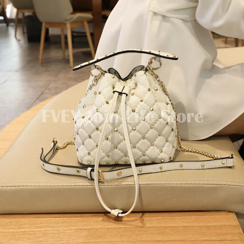 

Women's Rivet Drawstring Bucket Bag Rhombus Chain Shoulder Messenger Bag Blessing Bag Handbag
