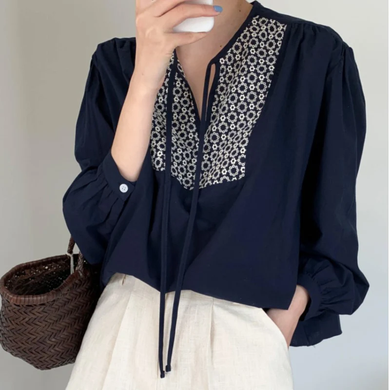 

Autumn Vintage Women Chic Solid Embroidery Blouse Fashion Long Sleeve Shirts Office Lady Chic Korean Blusas Casual Loose Tops