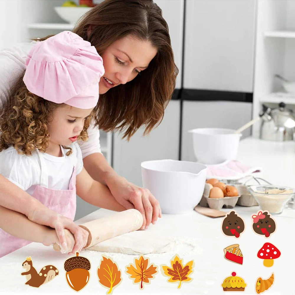 

8PCS/Set Thanksgiving Cookie Mold Turkey Festival Stainless Steel Biscuit Mould 8-Piece Cutting Die Kitchen Cake Decorating Tool