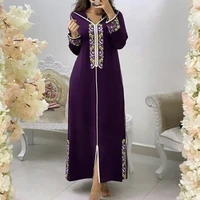2021 New Middle East Women Muslim Embroidered Dress Ethnic Style Dubai Headscarf Purple Long Hooded Robe Women Abayas