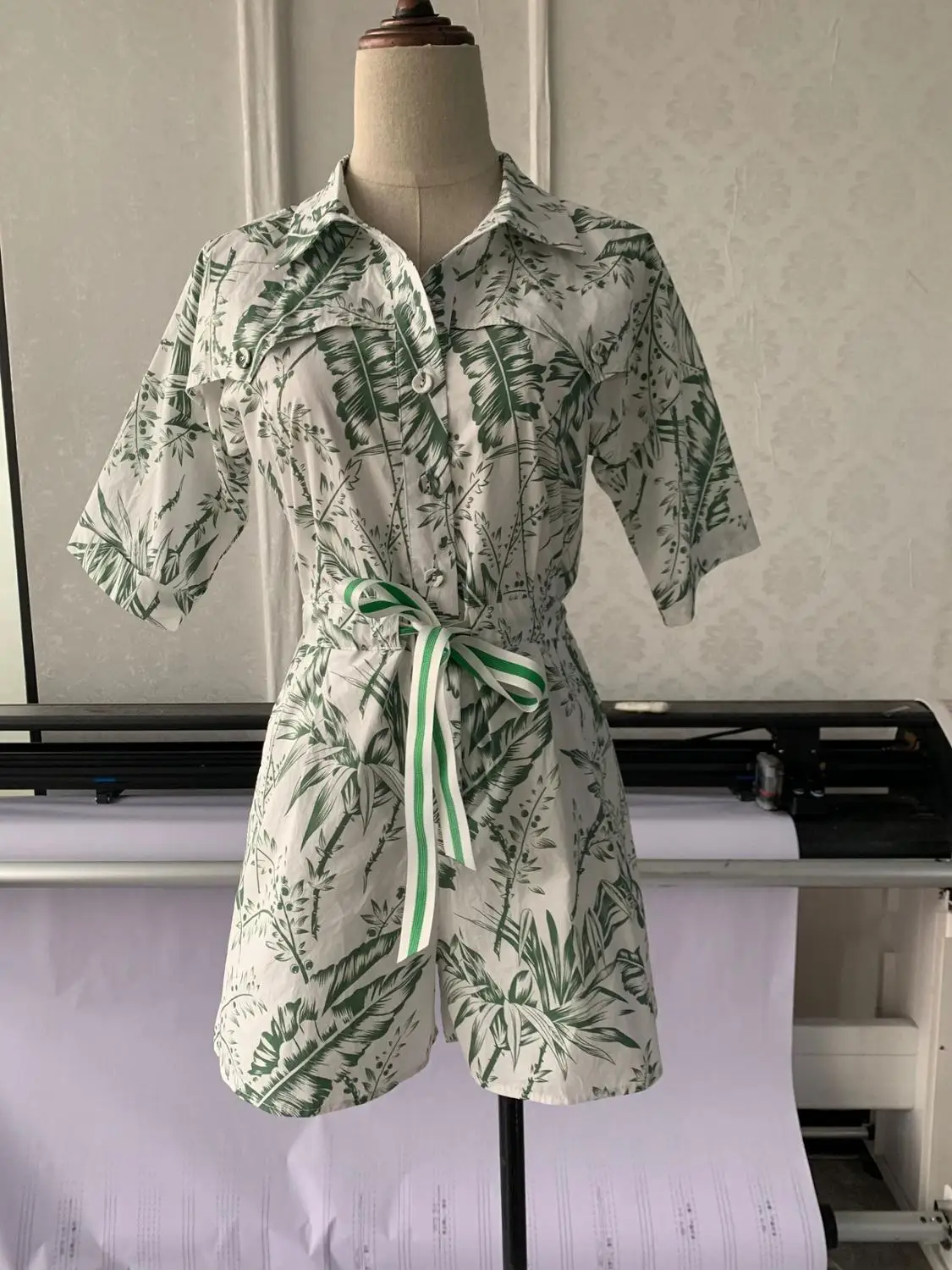 Женские комбинезоны с коротким рукавом и отложным воротником свободный женский