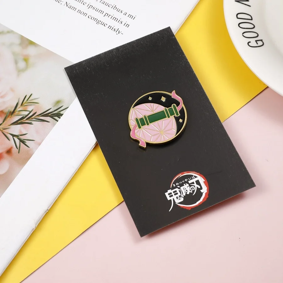 

Metal brooch anime demon killer kimetsu no yaiba kamado tanjirou new alloy dripping paint brooch badge Christmas toy gift