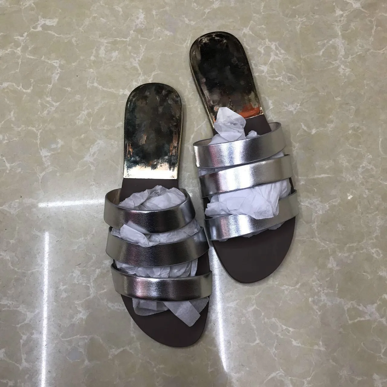 2019 г. Летние женские босоножки из PU искусственной кожи обувь на плоской подошве