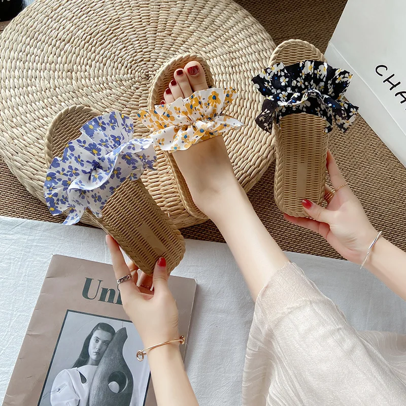 

Women Summer Slippers Outer New Fashion Wild Net Red Ins Wind Flowers Holiday Beach Fairy Shoes Lightweight Non-slip Breathable