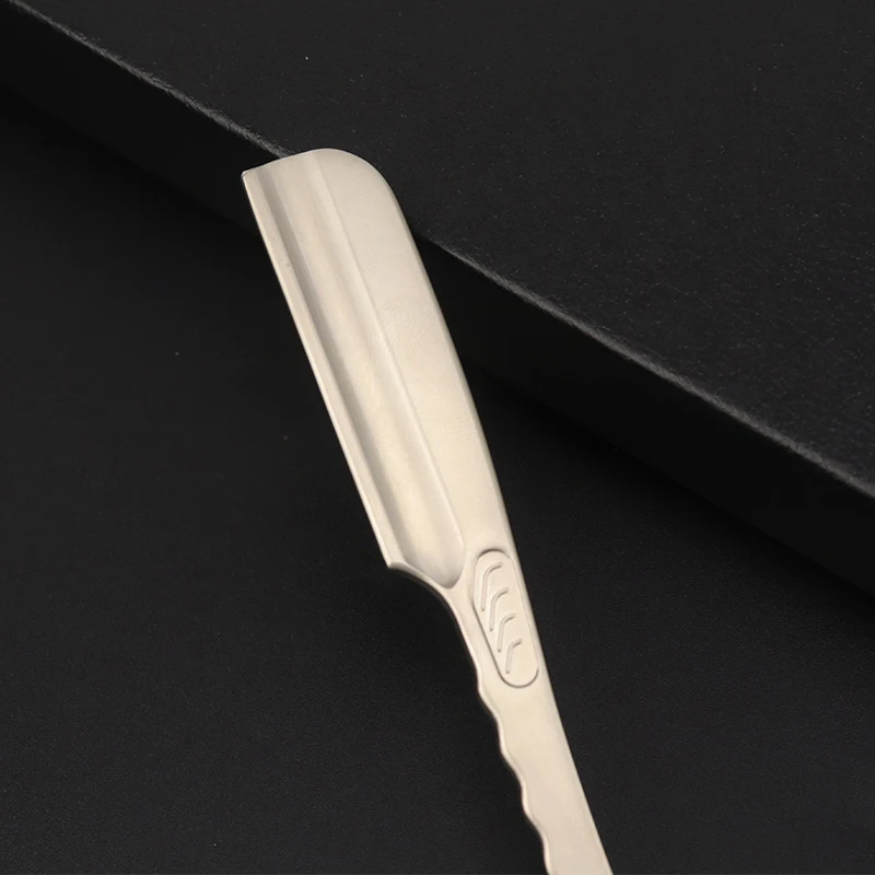 Мужская бритва из углеродистой стали с ручкой натурального черного дерева |