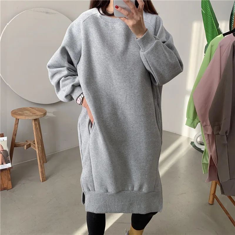 

Женское флисовое платье-свитшот с длинным рукавом и круглым вырезом