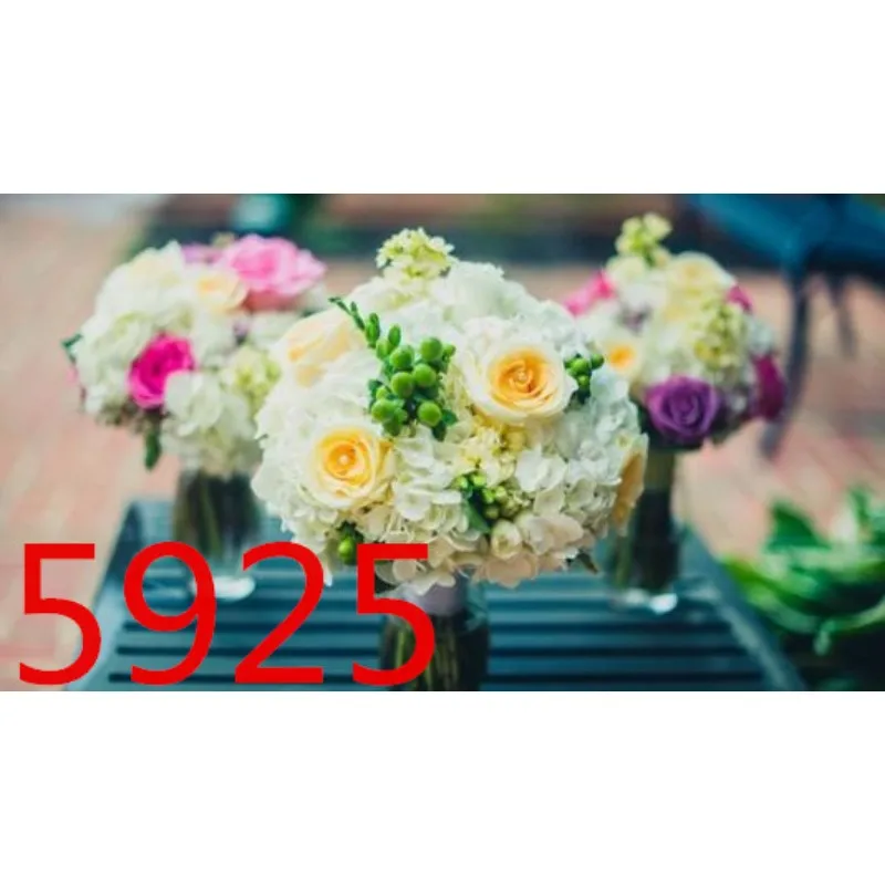 

Weddings and important occasions / Wedding accessories / Bridal bouquets MBK