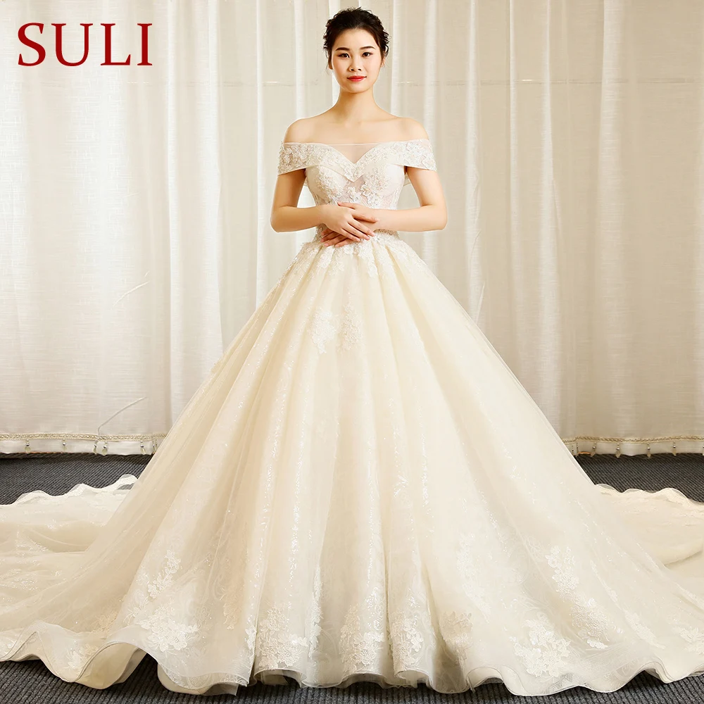 Свадебное платье бальное с открытыми плечами винтажное элегантное кружевное