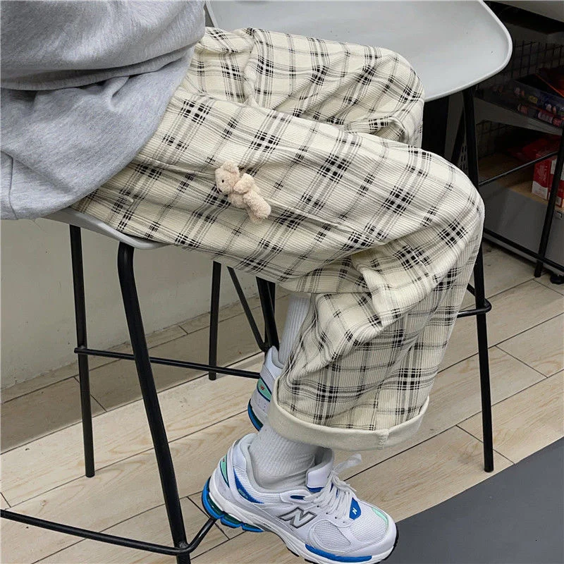 

PR Korean Corduroy Plaid Pants For Men 2021 Autumn Streetwear Male Trousers Oversized Wide Leg Casual Pants Hip Hop Couple Pants
