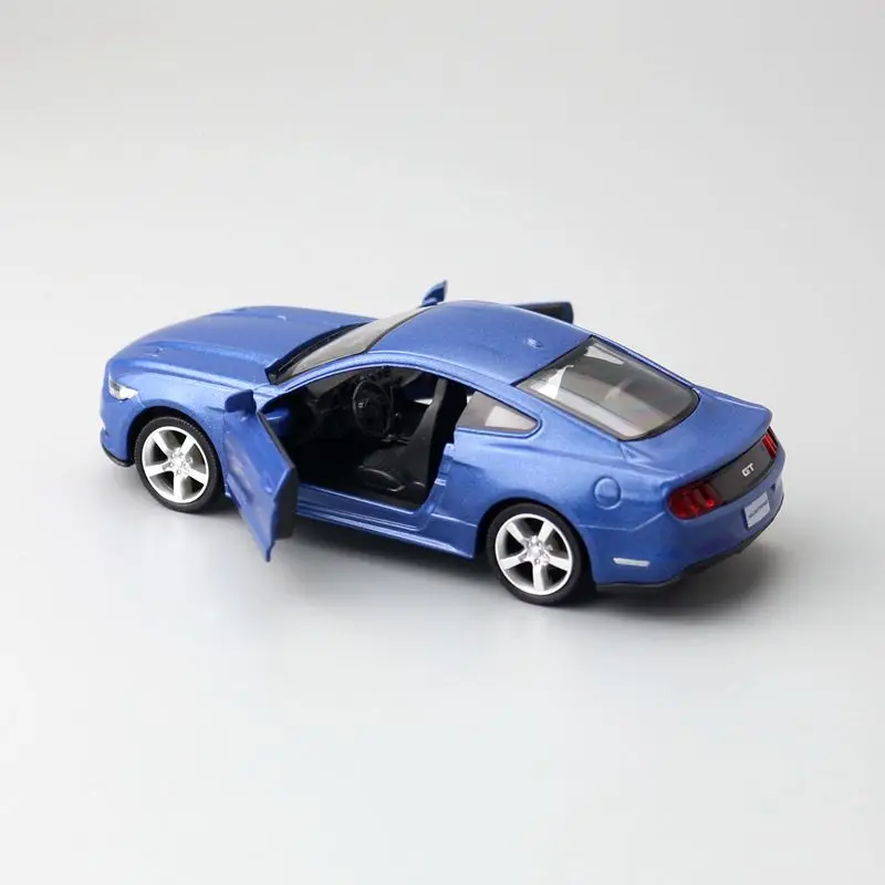 Игрушечный автомобиль RMZ City литая под давлением модель масштаб 1:38 Модель Ford Mustang GT