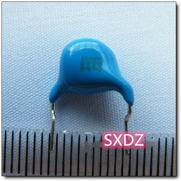 Новые и оригинальные светодиодные конденсаторы CD102M AC250V 5 шт. |