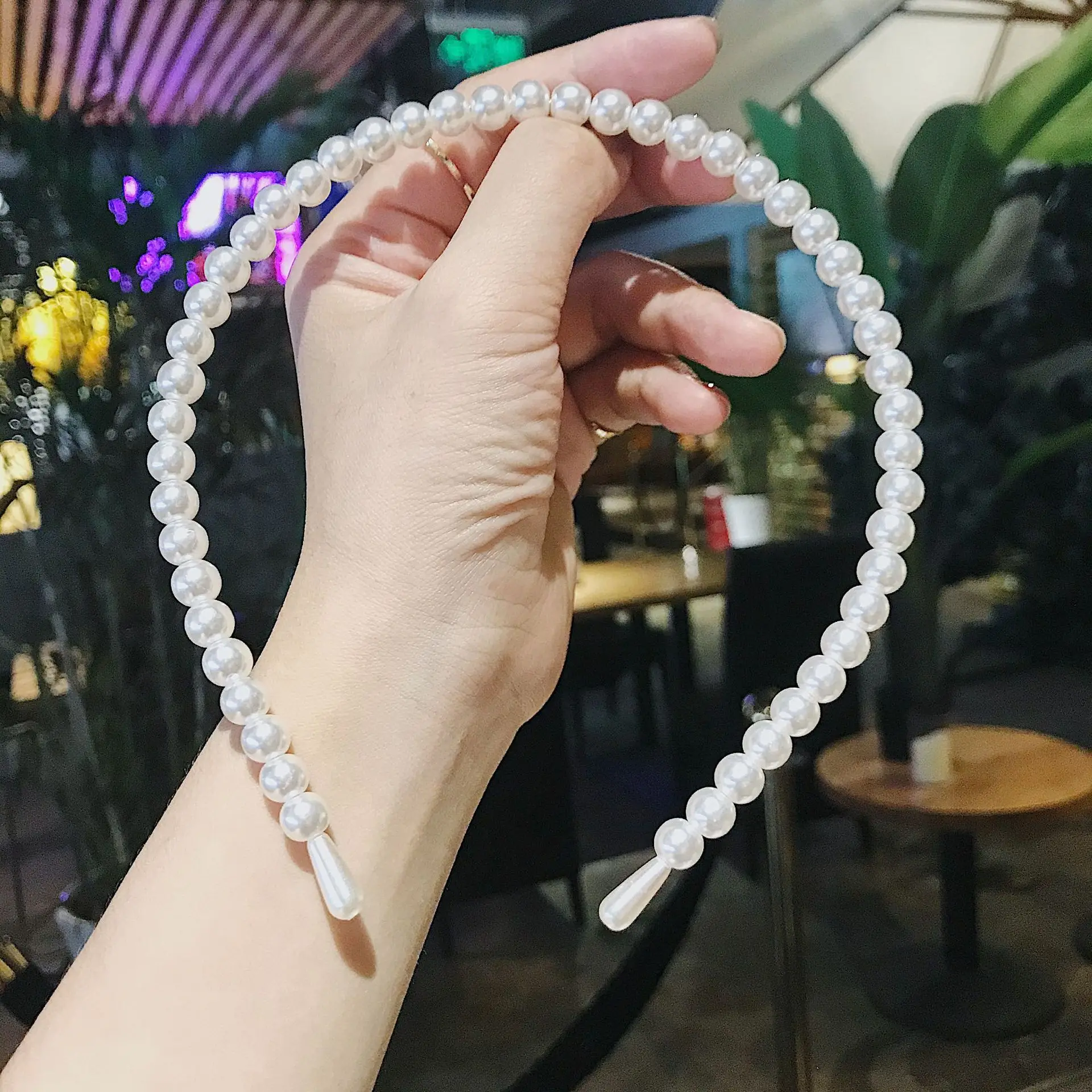 

Women Elegant Pearls Simple Hairbands Sweet Hair Hoops for Wedding Party Girls Ornament Head Band Lady Fashion Hair Accessories