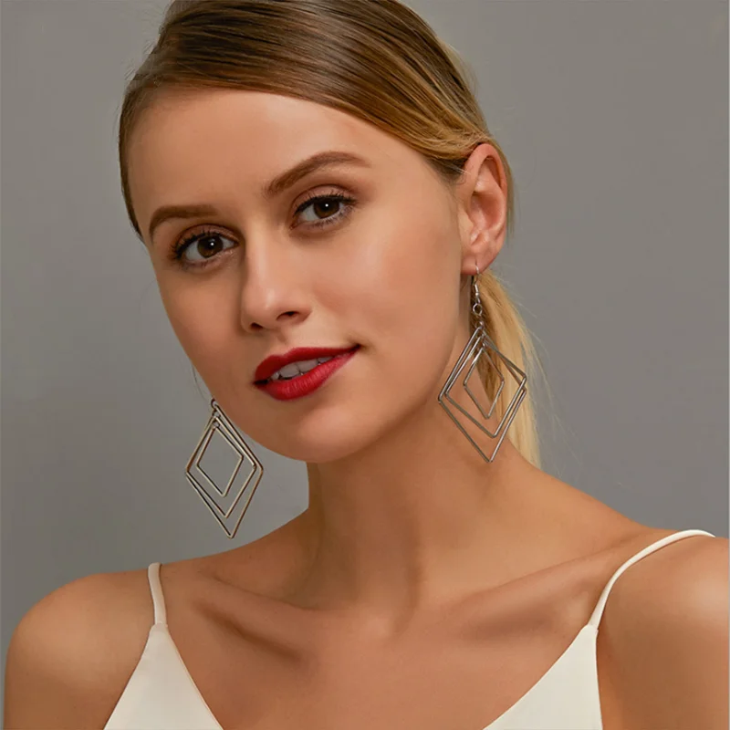 

Best Selling Earrings Elegant Simple Multi-Layer Diamond Earrings Minimalist Design Three-Layer Geometric Ear Pendant