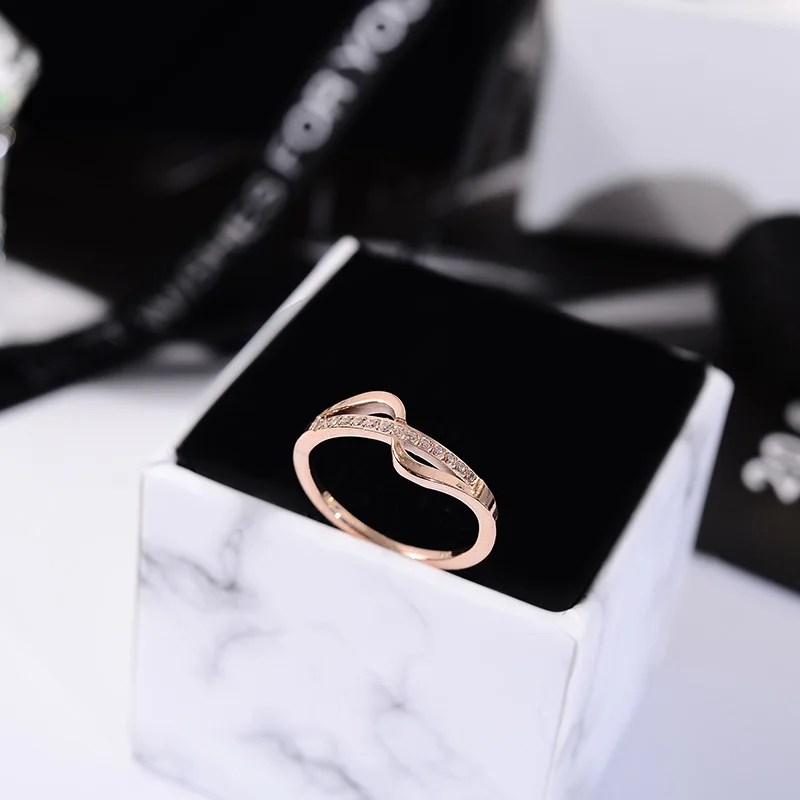 

YUN RUO Fashion Pave Zirconia Stone Wave Shape Ring Rose Gold Color Woman Gift Titanium Steel Jewelry Never Fade Drop Shipping