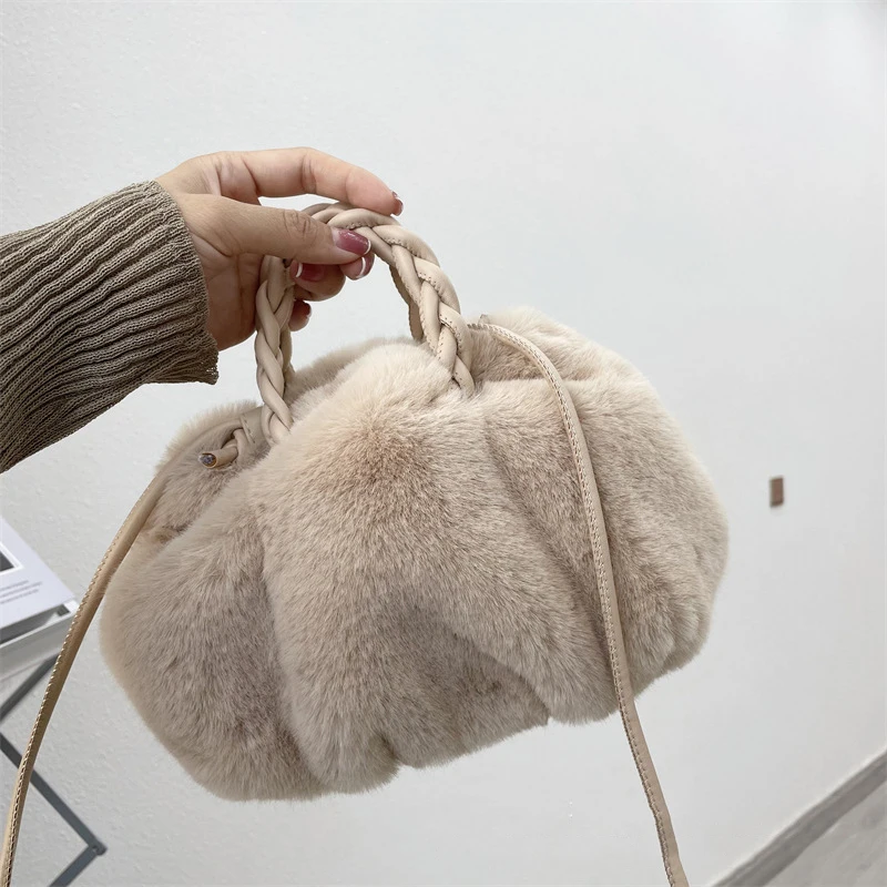 

Plush Tote Women Shopper Bag Shoulder Bags For Women 2021 Fluffy Female Handbag Fur Ladies Hand Black Sac A Main bolso mujer