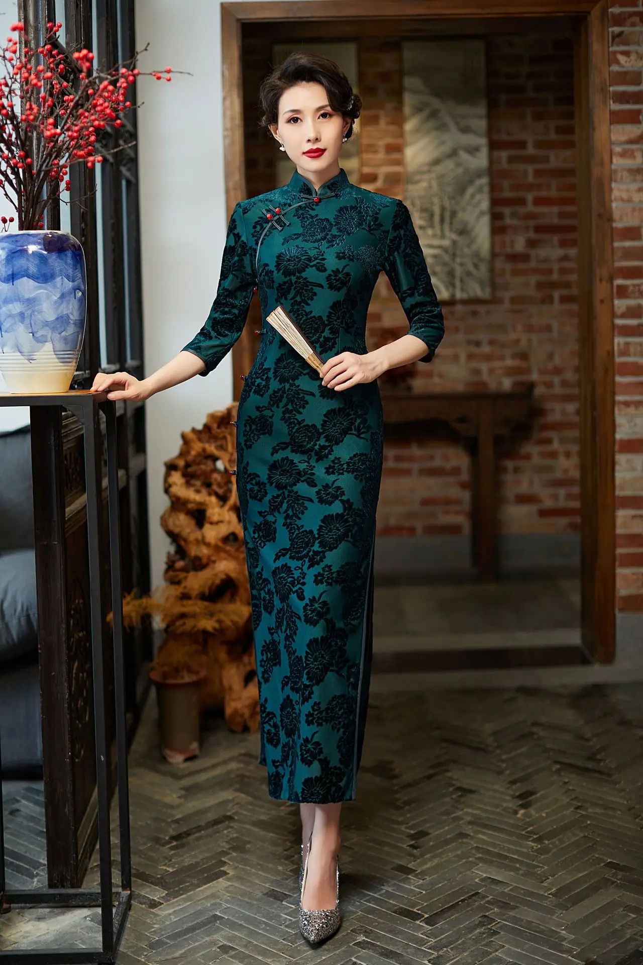 

Sexy Green Print Flowers Chinese Women Elegant Velour Qipao Vintage Button Mandarin Collar Cheongsam Size 4XL Slim Vestidos