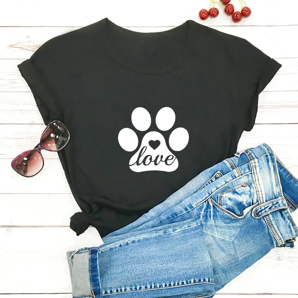 

Женская футболка с коротким рукавом и принтом «лапки любви»