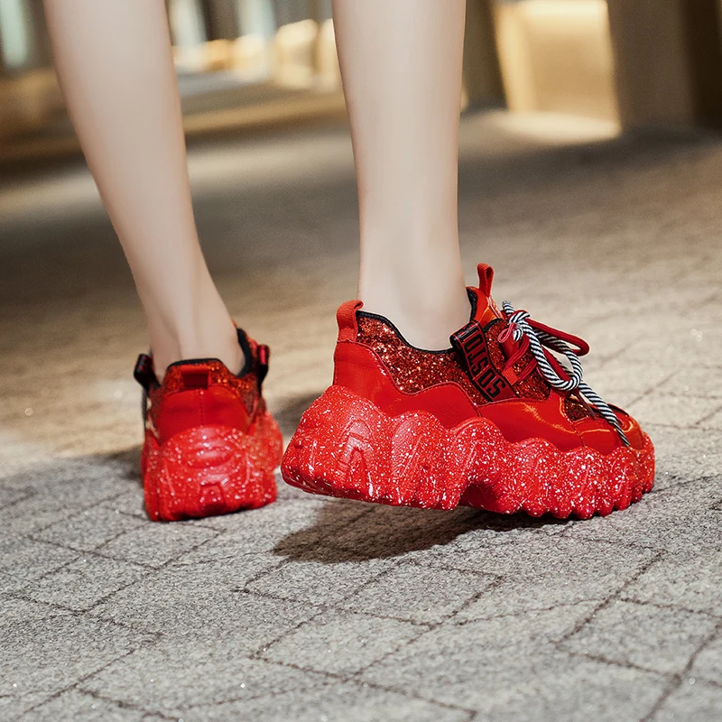 

2020 New Women Chunky Sneakers Designer Dad Shoes Platform Shining Black Red Ladies Ulzzang Fashion Leather Casual Shoes Woman