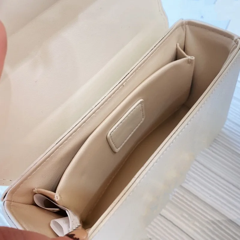

116528 2021 new fashion ladies bags trendy ladies shoulder bags wild ladies messenger bags