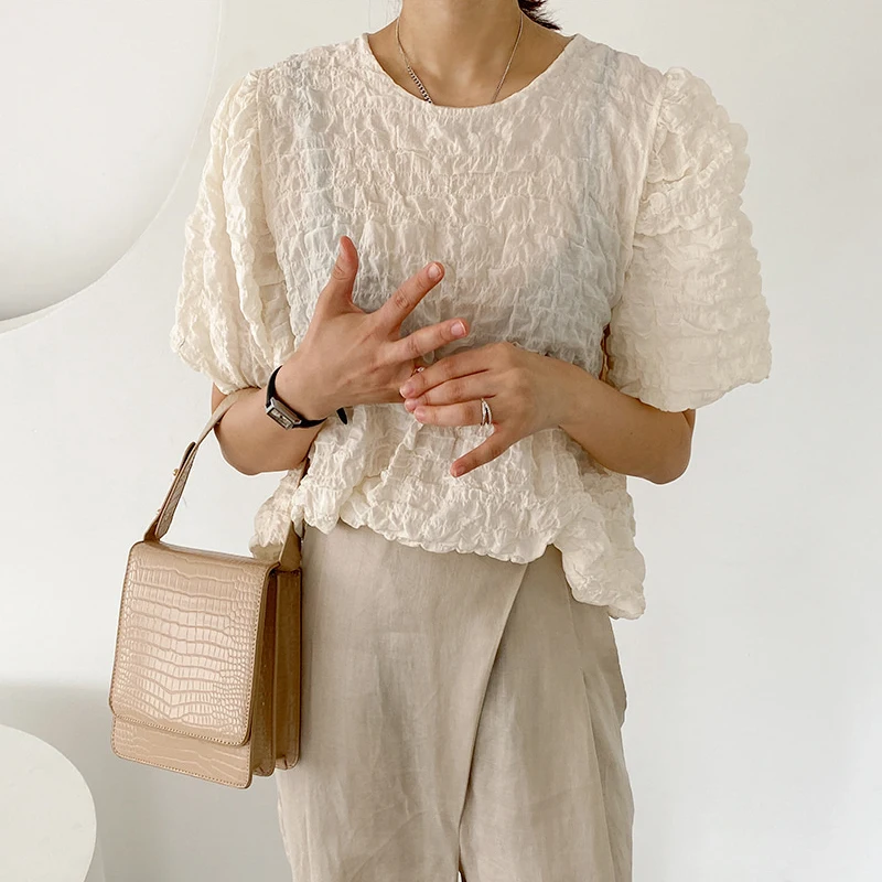 

Summer Short Sleeve Pleated Blouse Women Korean New Puff Sleeve Simple O Neck Shirt Fashion Loose Casual Top Blusas Mujer