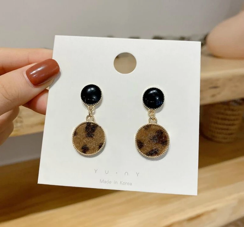 Новые серьги Модные ювелирные изделия леопардовые в форме сердца дизайнерские