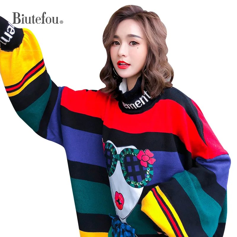 Женский свободный свитер с радужными полосками и рукавами-фонариками | Женская