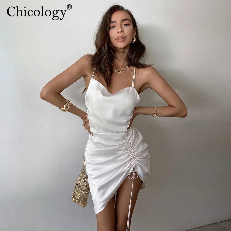 

Chicology, атласное сексуальное мини-платье с открытой спиной для вечеринки, женское облегающее платье на тонком ремешке, элегантная женская од...
