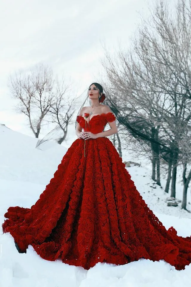 2021 Red Wedding Dresses with 3D Rose Flowers Cathedral Train Arabic Middle East Church Off Shoulder Backless Gowns | Свадьбы и