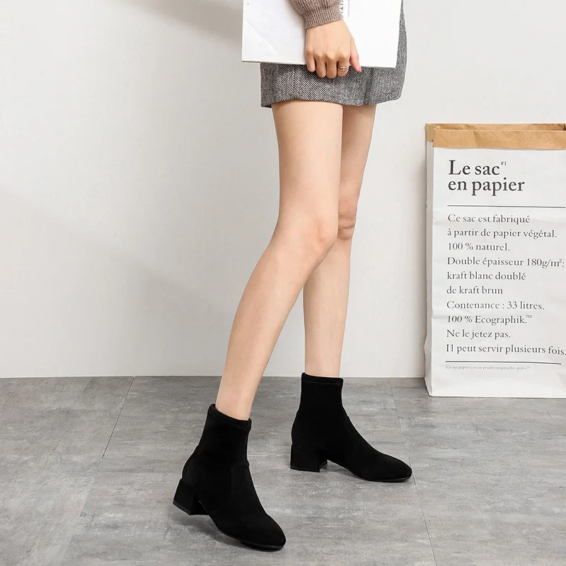 Botas mujer invierno; коллекция года; женские зимние ботильоны на меху; женские ботинки на высоком каблуке; однотонная женская обувь; цвет синий, черный