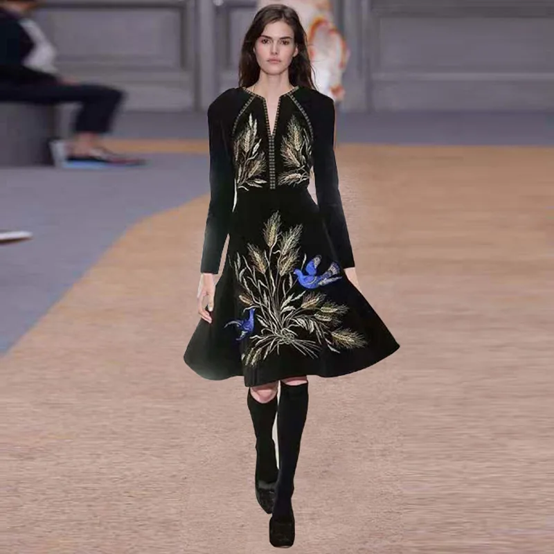 

Женское платье с длинным рукавом, модельное платье с вышивкой в европейском стиле, с круглым вырезом и крупной линией, весна 2021