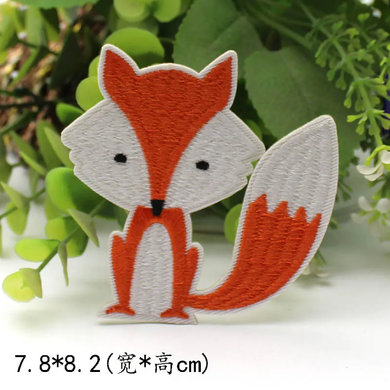 Белая вышитая одежда с маленькой лисой декоративные наклейки аппликацией полный